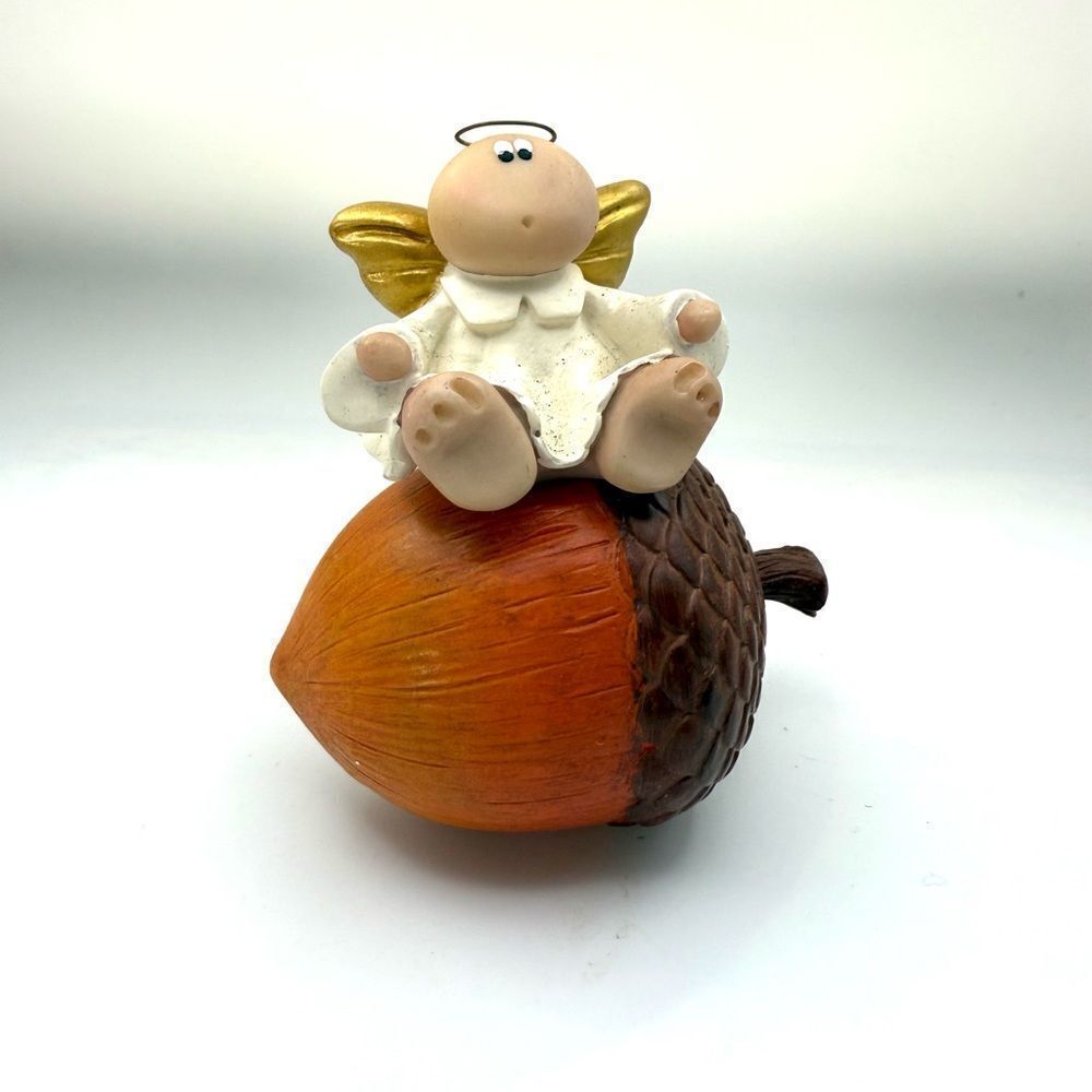 Vtg. 2001 Russ Angel Cheeks Angel Cherub On An Acorn Figurine Fall Autumn